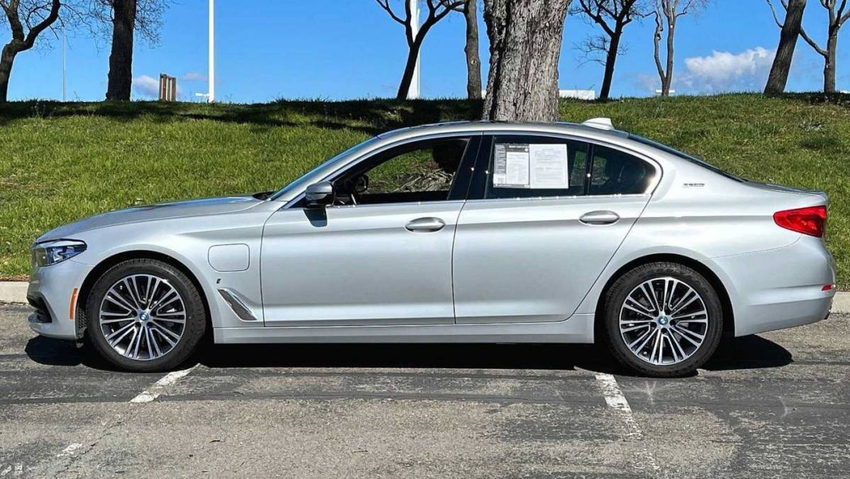 2019 BMW 5 Series WBAJA9C58KB399273