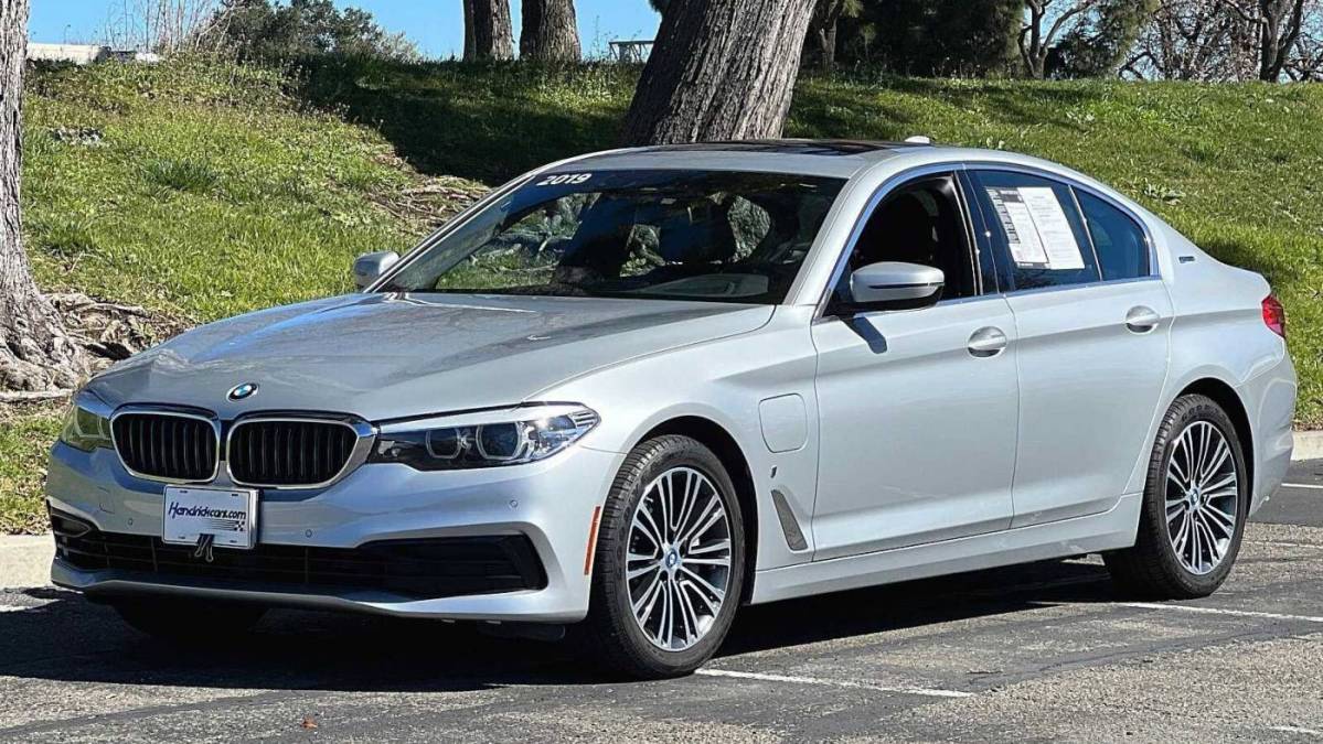 2019 BMW 5 Series WBAJA9C58KB399273