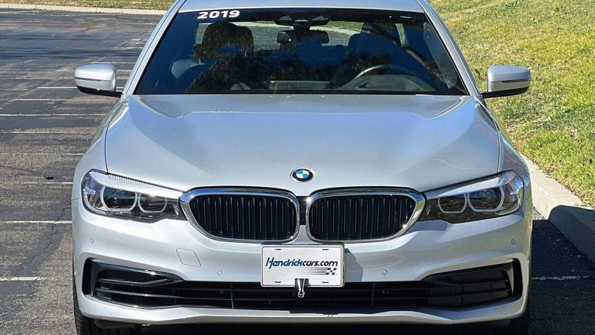 2019 BMW 5 Series WBAJA9C58KB399273