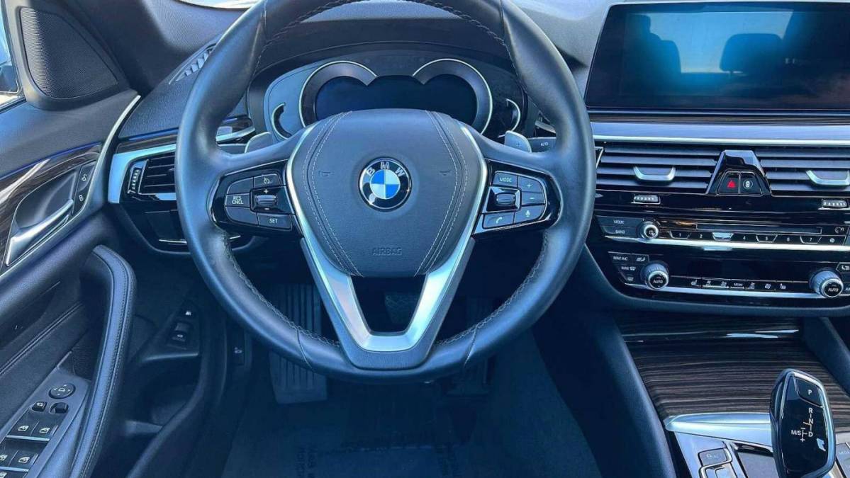 2019 BMW 5 Series WBAJA9C58KB399273