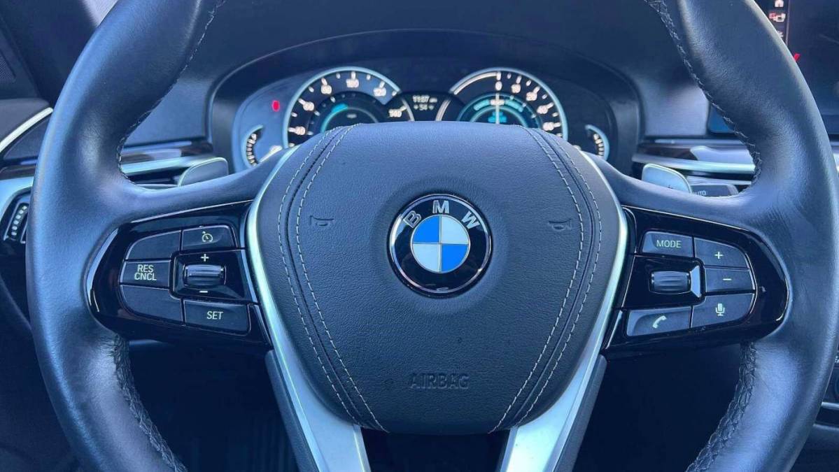 2019 BMW 5 Series WBAJA9C58KB399273