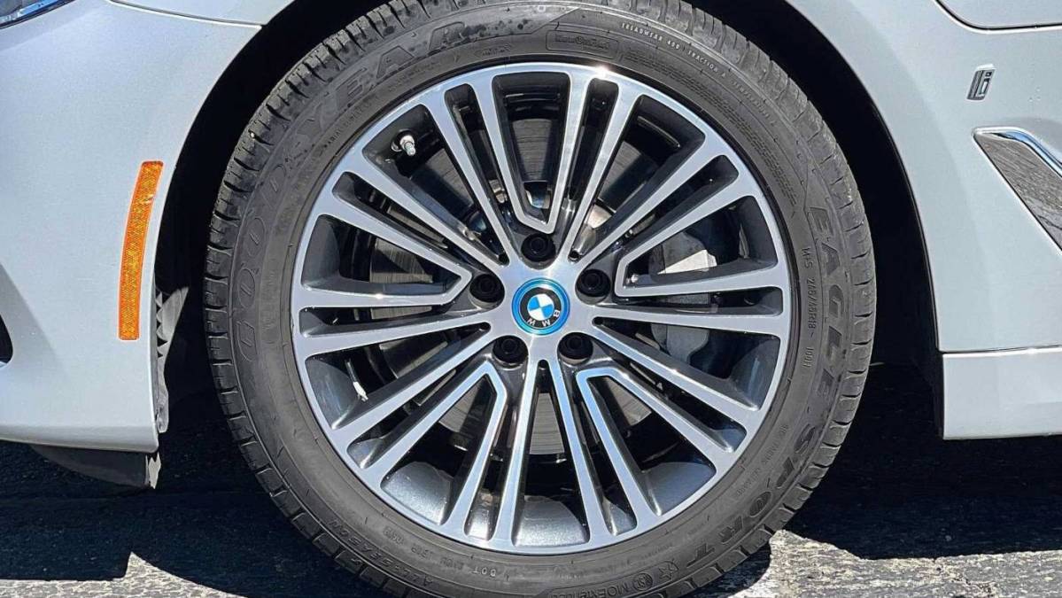 2019 BMW 5 Series WBAJA9C58KB399273