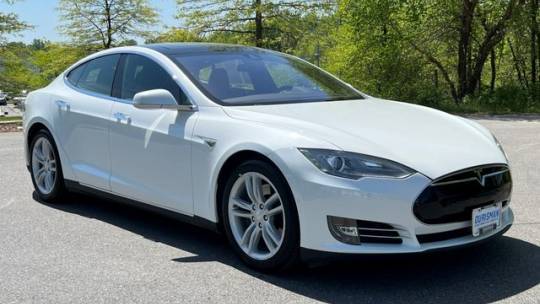 2015 Tesla Model S 5YJSA1S26FF087892