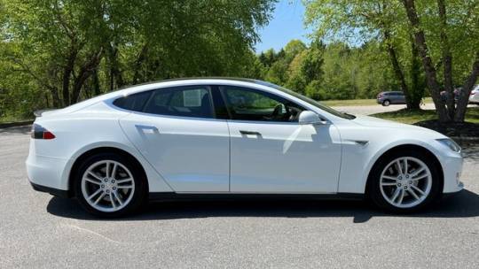 2015 Tesla Model S 5YJSA1S26FF087892