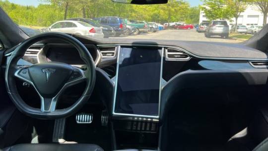 2015 Tesla Model S 5YJSA1S26FF087892