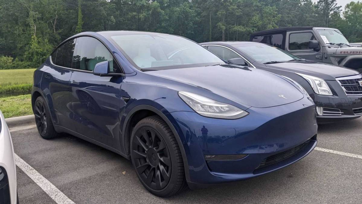 2020 Tesla Model Y 5YJYGDEE4LF049380