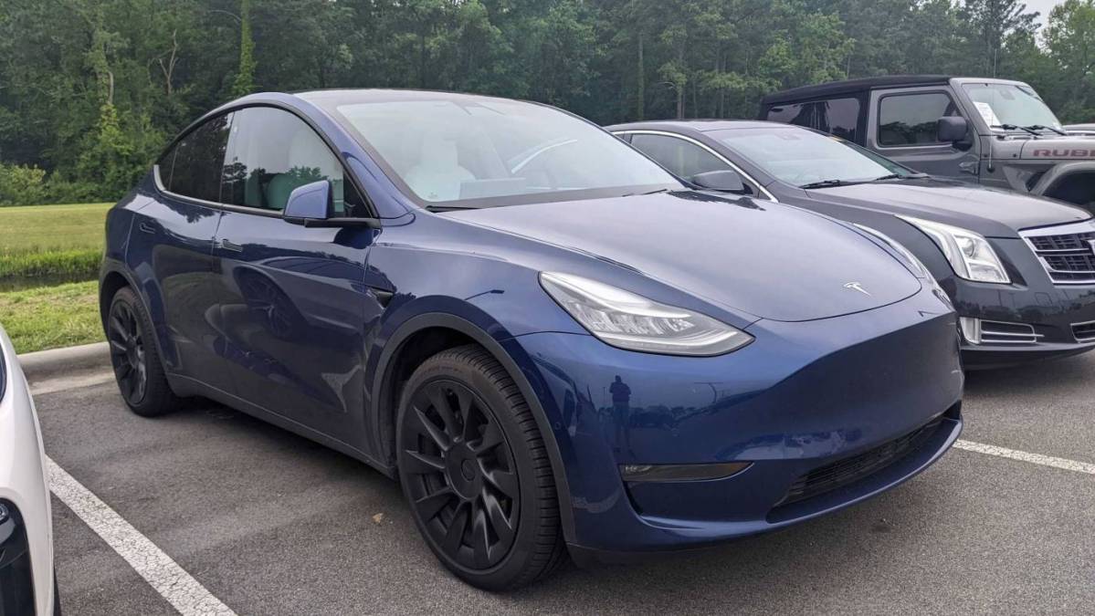 2020 Tesla Model Y 5YJYGDEE4LF049380