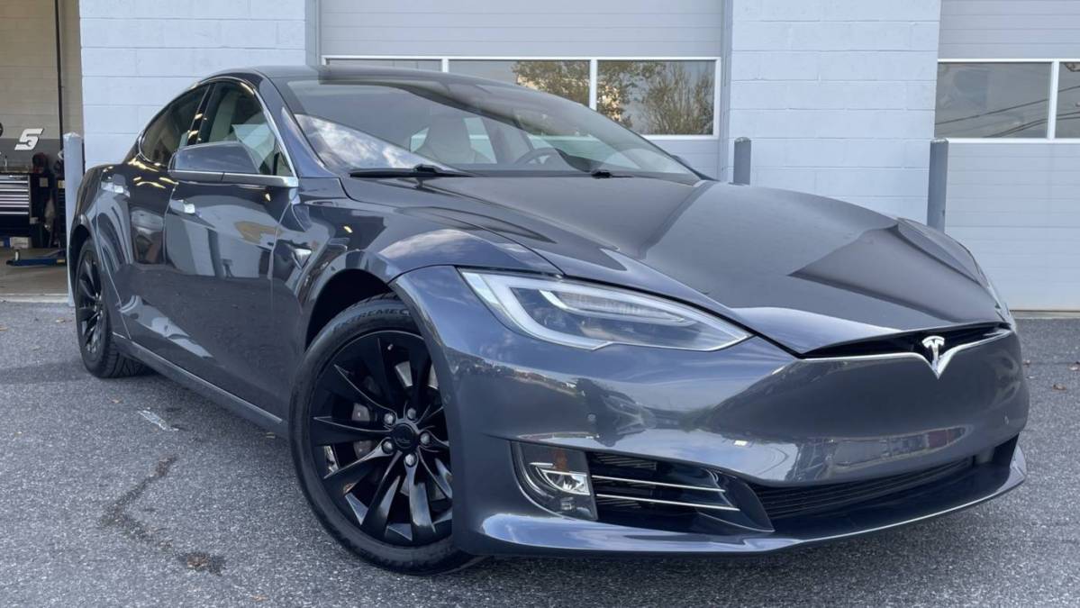 2017 Tesla Model S 5YJSA1E25HF233147