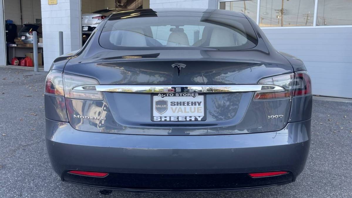 2017 Tesla Model S 5YJSA1E25HF233147