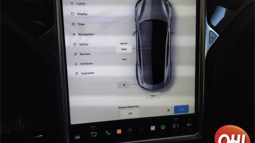 2015 Tesla Model S 5YJSA1E12FF111785