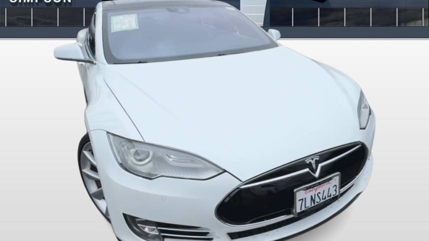 2015 Tesla Model S 5YJSA1H4XFF084471