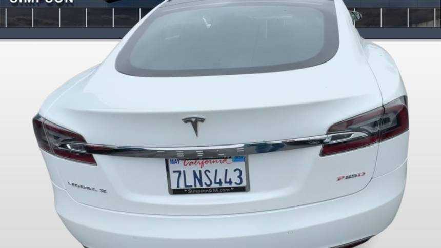 2015 Tesla Model S 5YJSA1H4XFF084471