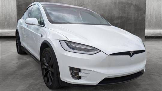 2018 Tesla Model X 5YJXCDE29JF136542