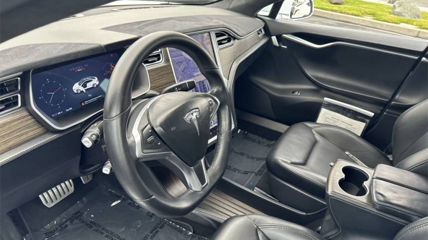 2015 Tesla Model S 5YJSA1H4XFF084471