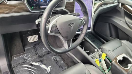 2016 Tesla Model X 5YJXCBE46GF017023