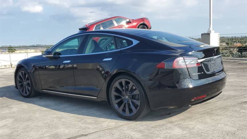 2018 Tesla Model S 5YJSA1E22JF243687