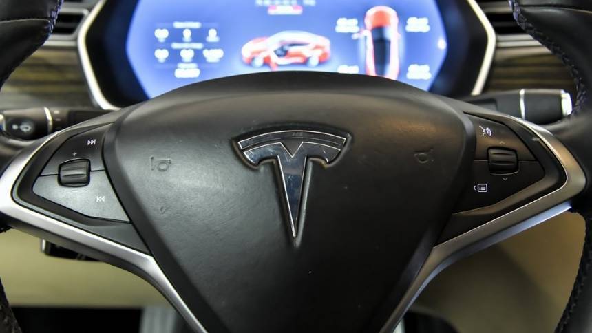 2015 Tesla Model S 5YJSA1E47FF106799