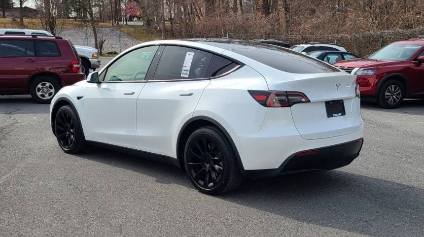 2021 Tesla Model Y 5YJYGDEEXMF184333