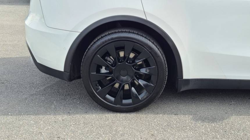 2021 Tesla Model Y 5YJYGDEEXMF184333