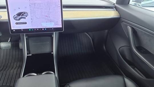 2019 Tesla Model 3 5YJ3E1EA4KF313613