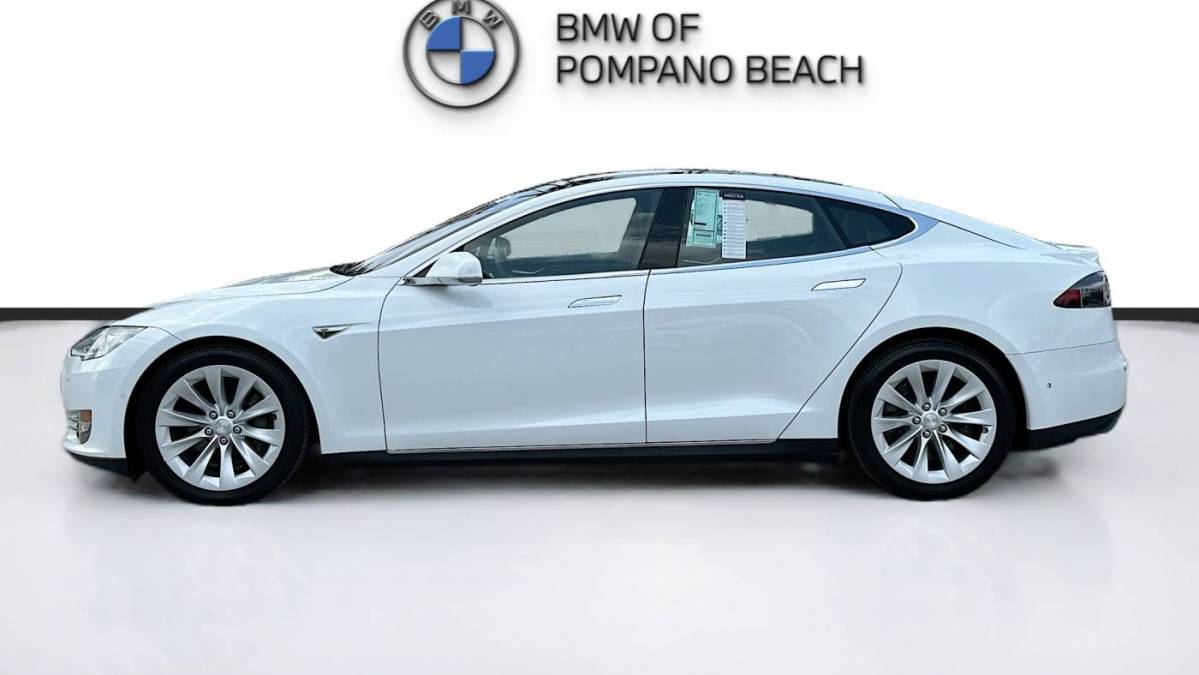 2016 Tesla Model S 5YJSA1E23GF132056