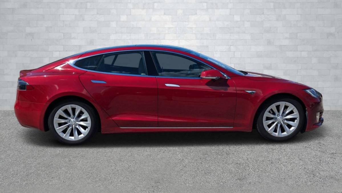 2016 Tesla Model S 5YJSA1E23GF160438