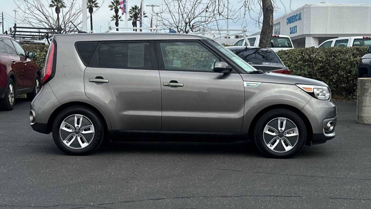 2018 Kia Soul KNDJX3AE3J7022742