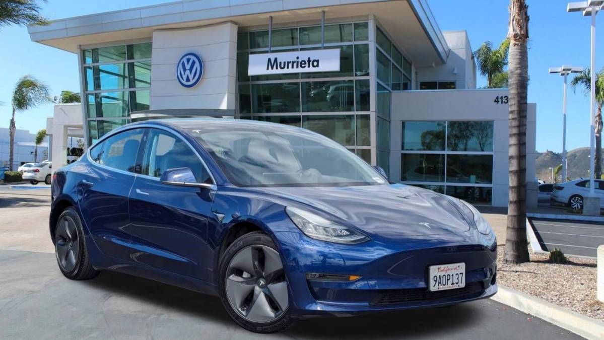 2018 Tesla Model 3 5YJ3E1EB0JF130913