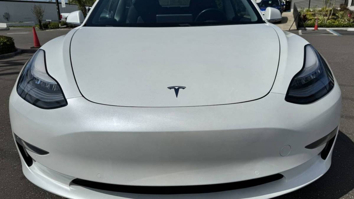 2019 Tesla Model 3 5YJ3E1EB1KF200016