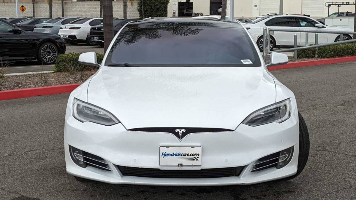 2017 Tesla Model S 5YJSA1E11HF181782