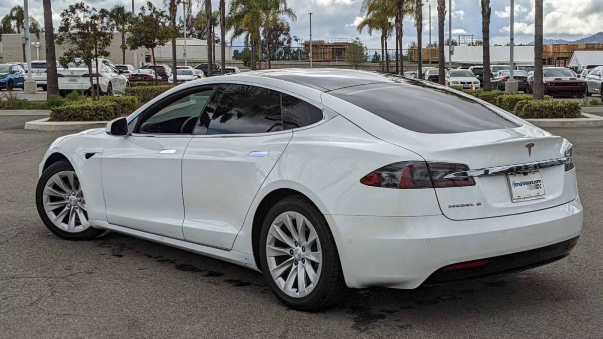 2017 Tesla Model S 5YJSA1E11HF181782