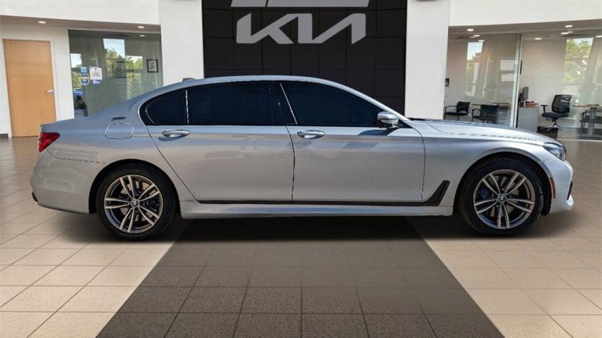 2018 BMW 7 Series WBA7J2C5XJG938396