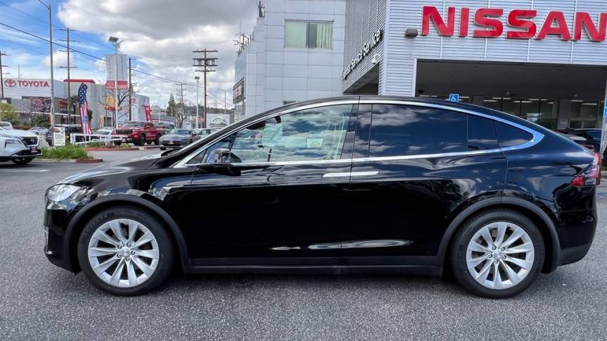 2017 Tesla Model X 5YJXCDE28HF053758