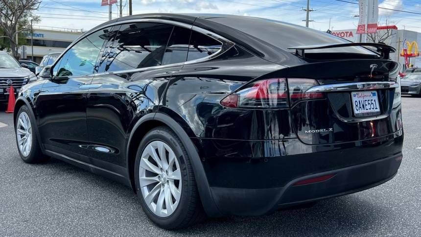 2017 Tesla Model X 5YJXCDE28HF053758