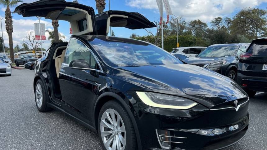 2017 Tesla Model X 5YJXCDE28HF053758