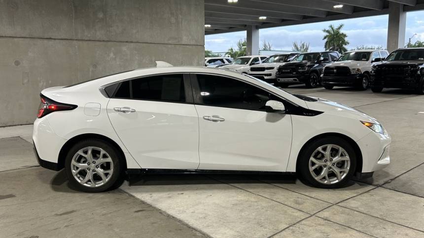 2017 Chevrolet VOLT 1G1RB6S52HU203143