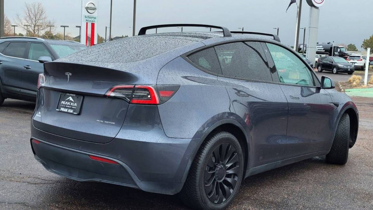 2020 Tesla Model Y 5YJYGDEE0LF052048