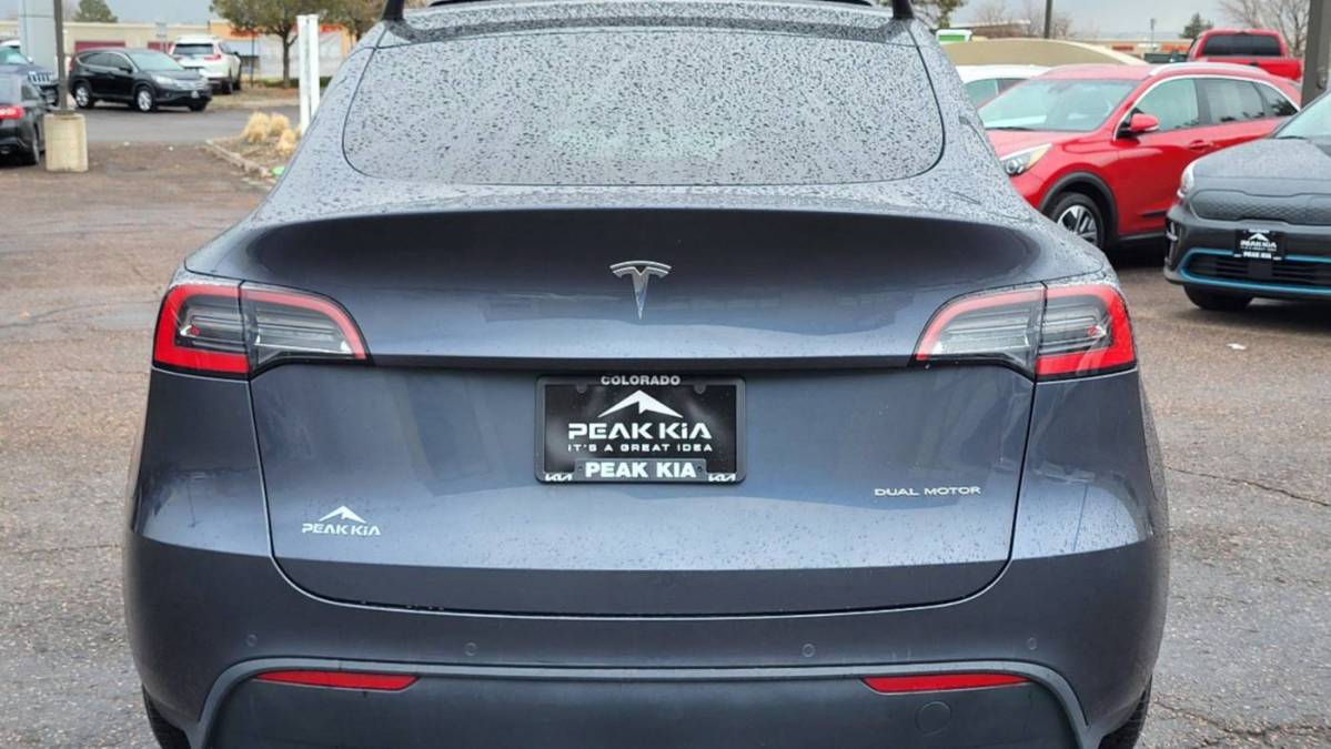 2020 Tesla Model Y 5YJYGDEE0LF052048