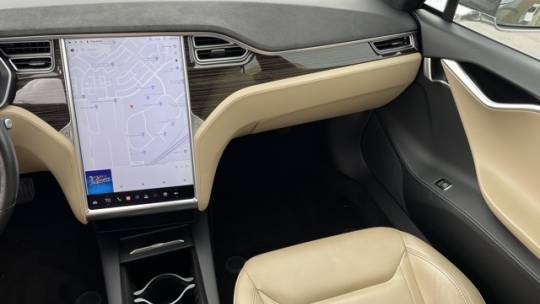 2017 Tesla Model S 5YJSA1E27HF156524