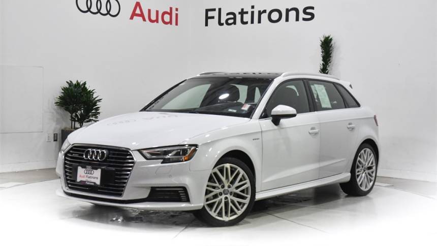 2018 Audi A3 Sportback e-tron WAUTPBFF7JA077859