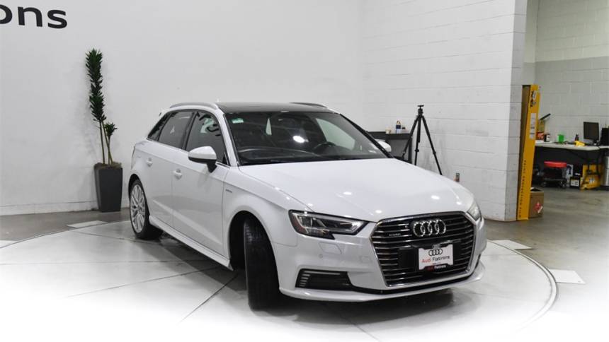 2018 Audi A3 Sportback e-tron WAUTPBFF7JA077859