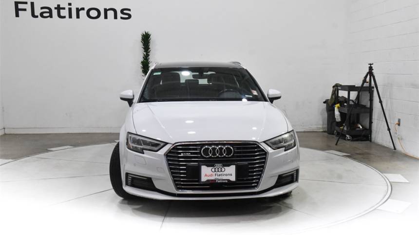 2018 Audi A3 Sportback e-tron WAUTPBFF7JA077859