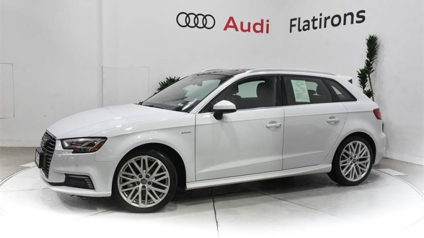 2018 Audi A3 Sportback e-tron WAUTPBFF7JA077859