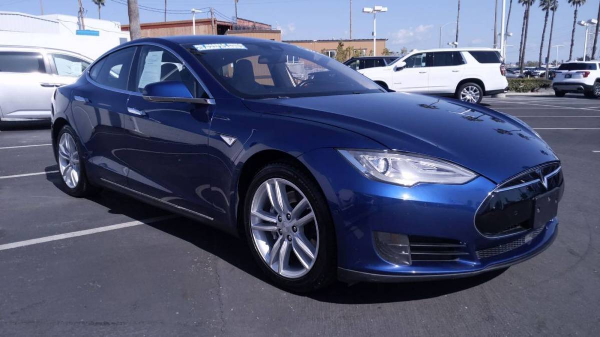 2015 Tesla Model S 5YJSA1E16FF115659