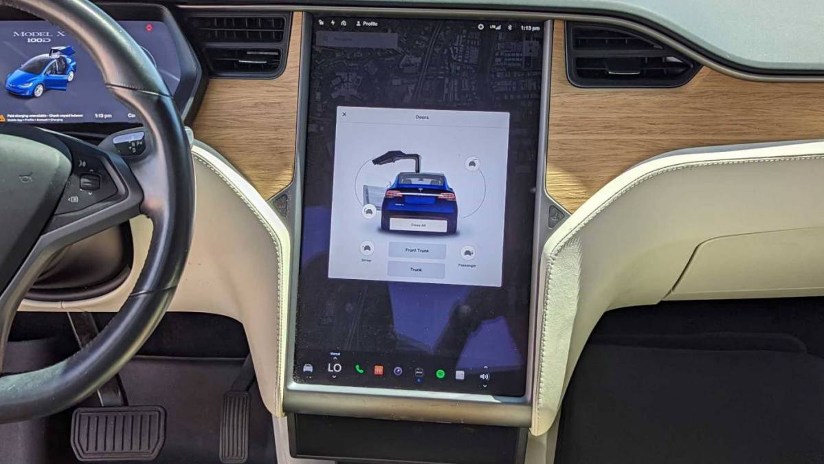 2018 Tesla Model X 5YJXCDE27JF140492