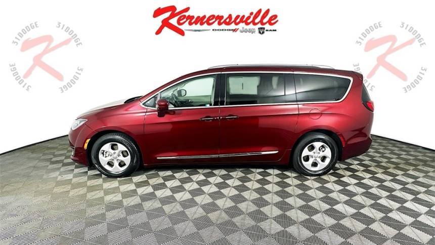 2018 Chrysler Pacifica Hybrid 2C4RC1L73JR248182