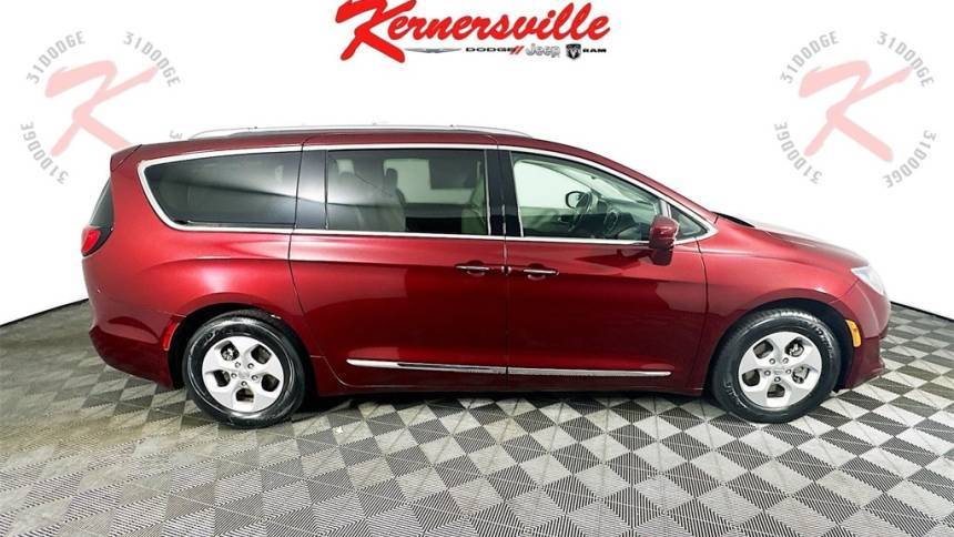 2018 Chrysler Pacifica Hybrid 2C4RC1L73JR248182