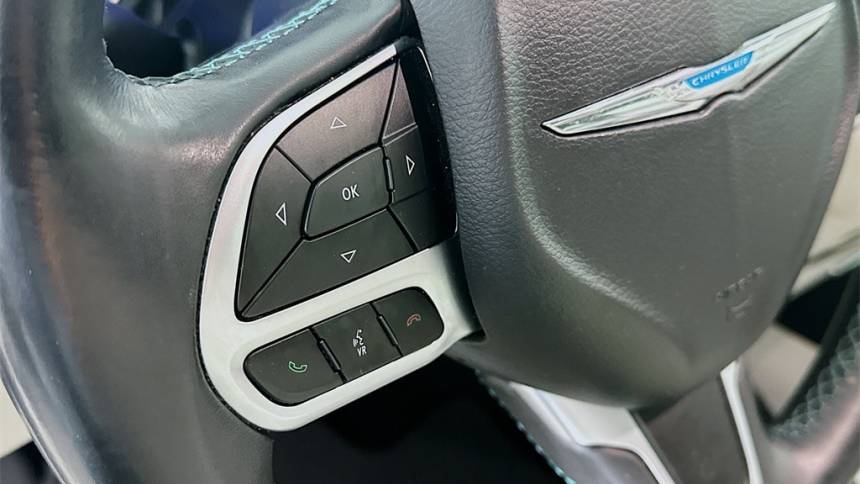 2018 Chrysler Pacifica Hybrid 2C4RC1L73JR248182