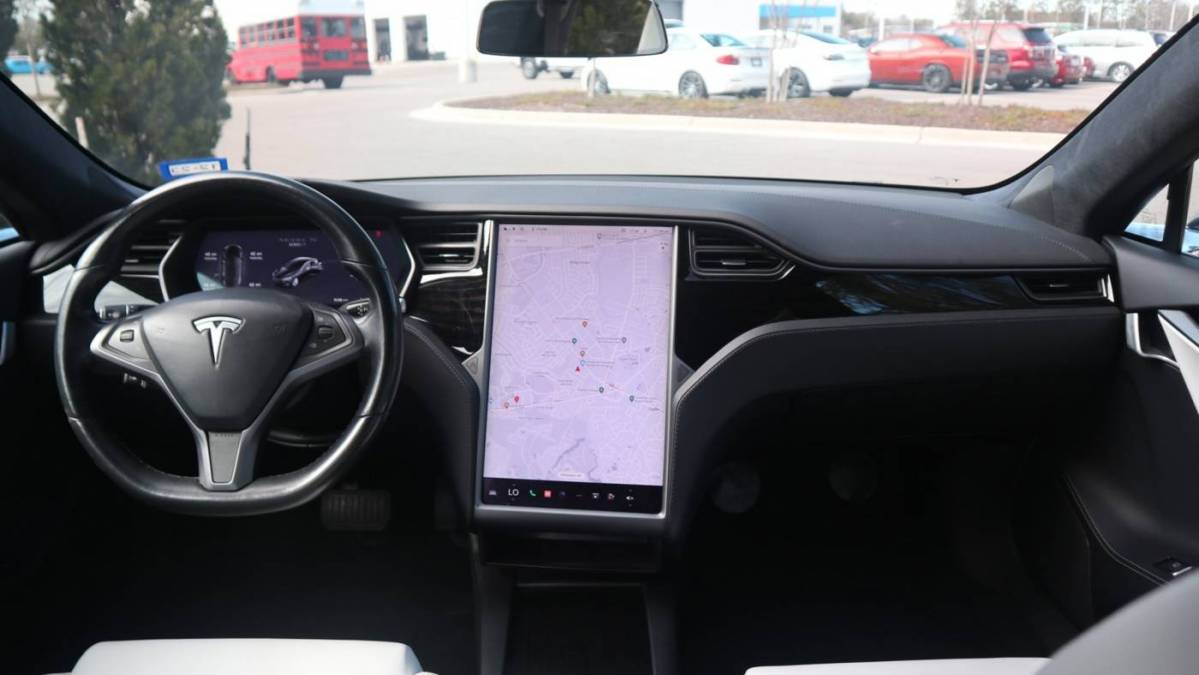 2018 Tesla Model S 5YJSA1E2XJF260298