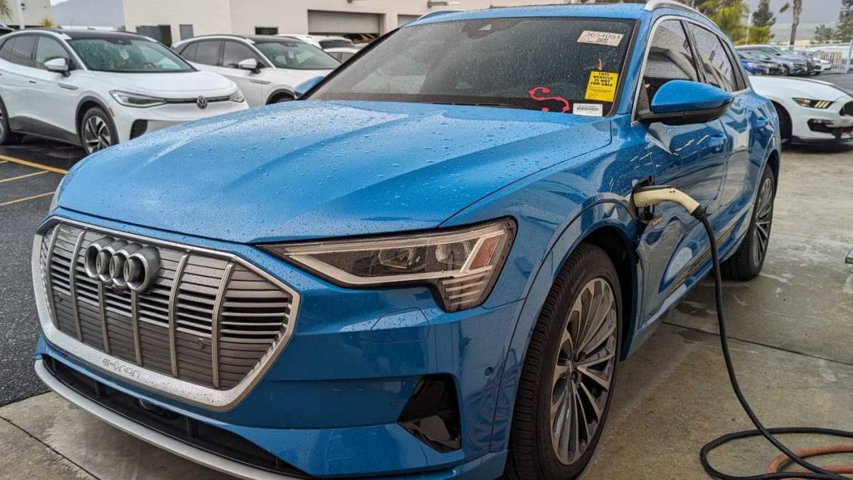 2019 Audi e-tron WA1VAAGE5KB005626